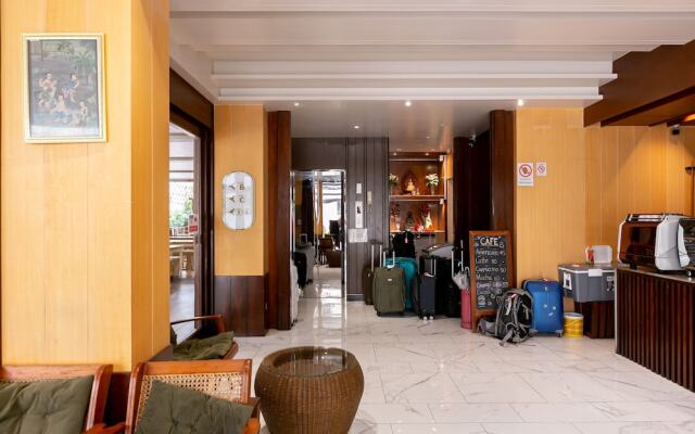 A Room Bangkok Sathorn