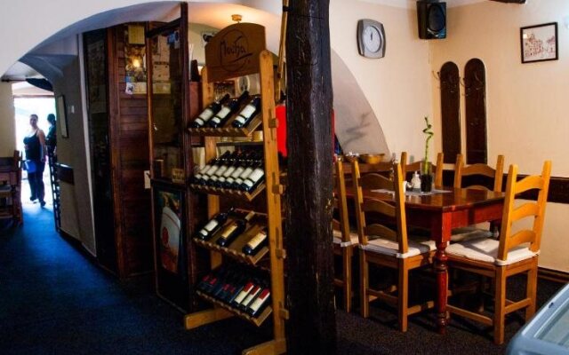 Hotel a Restaurace U Hrnčíře