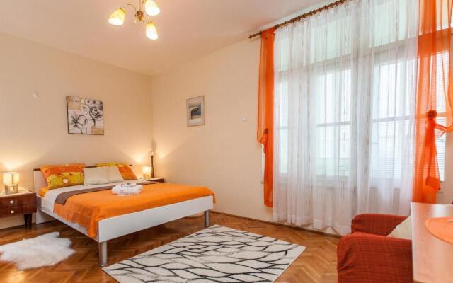 Nena City Center Apartment