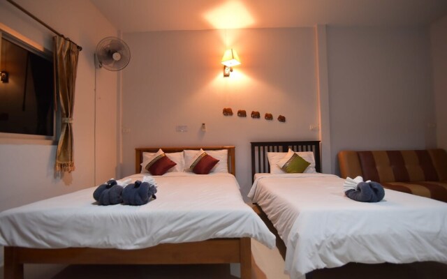 Pinthong Resort - Adults Only