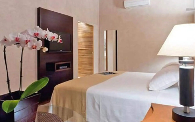 Abayomi Hotel