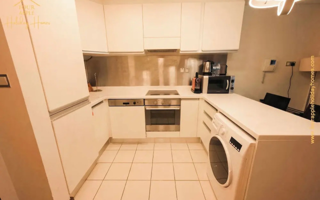 Studio with Thrilling Burj Khalifa View