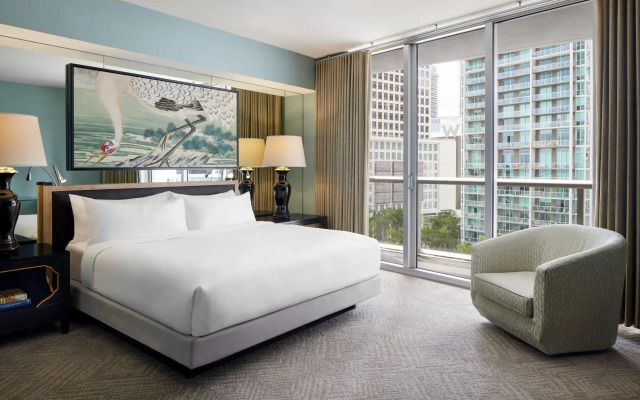 W Miami