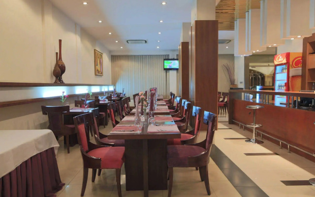 Hotel Ritz Roma Huambo