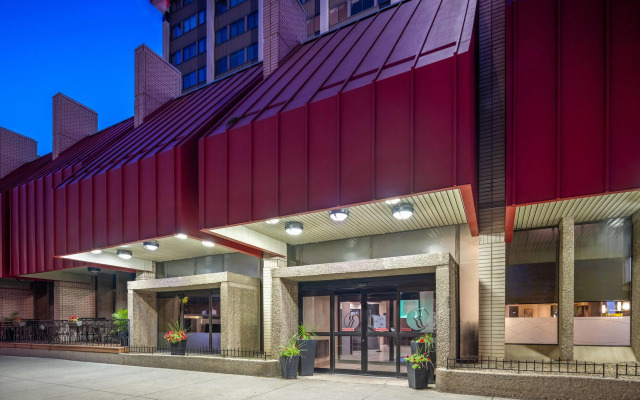 Ramada Plaza by Wyndham Regina Downtown