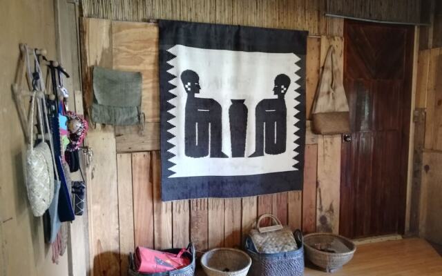 Tribuhaus Backpackers Inn