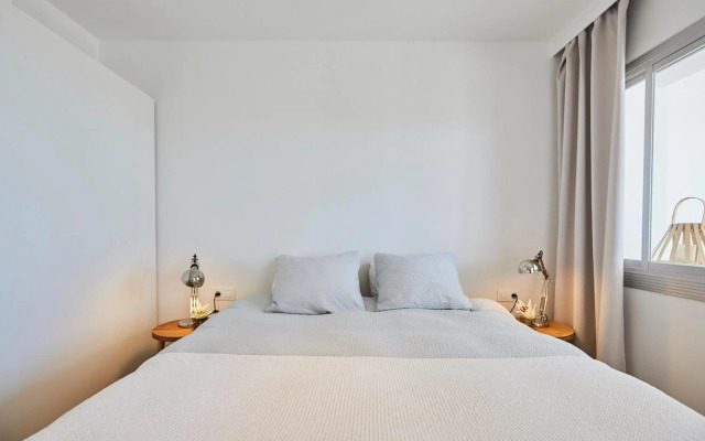 Sunny Beachfront Escape