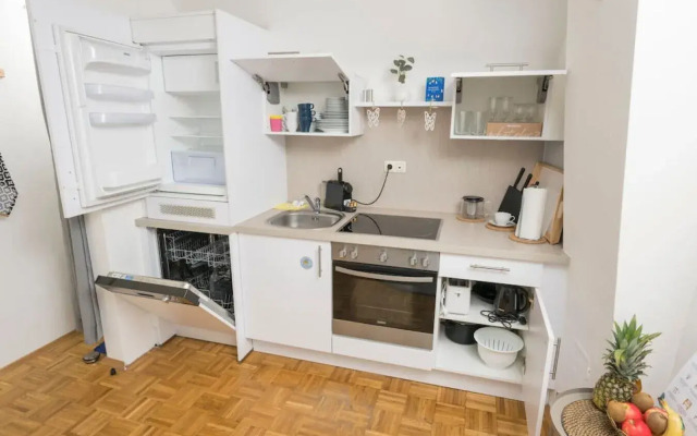 Zum Grazer Uhrturm By Welcome2Vienna