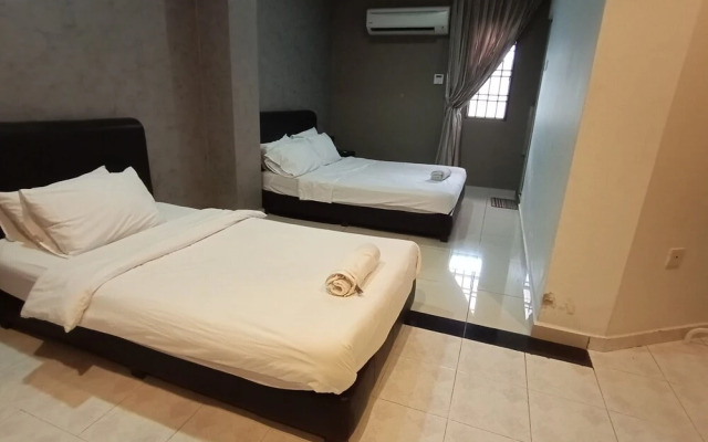 OYO 90019 Homestay Muar