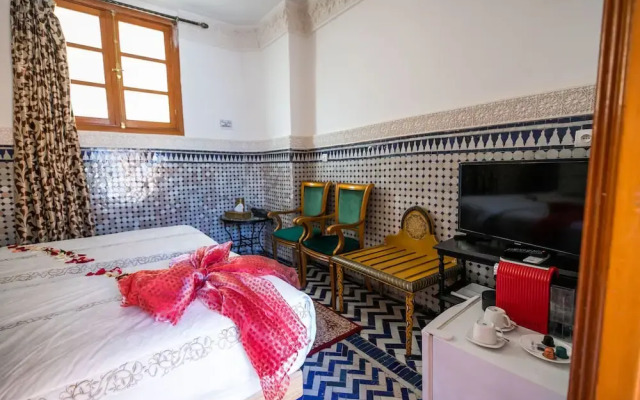 Room in B&B - Riad Authentic Palace & Spa -jawhara