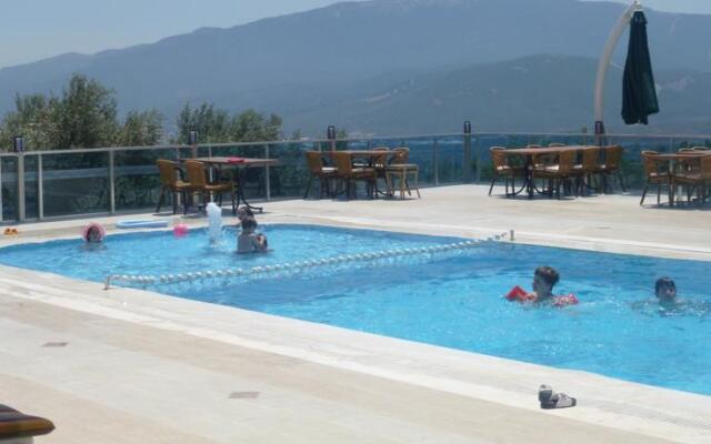 Camalti Gardenlife Otel