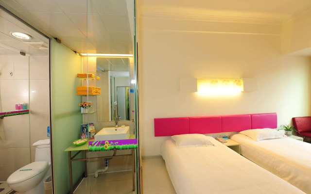 Grand 0773 Hotel