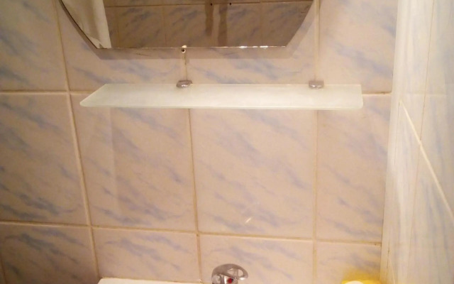 2 bedroom apartment on Ploshcha Rynok