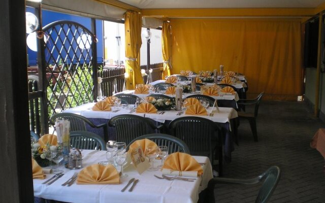 Albergo Ristorante Pizzeria Al Laghetto