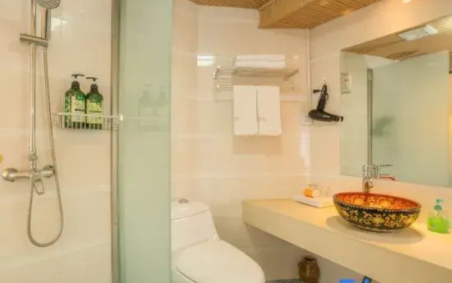 Xingxing Suxu · Snow Mountain Scenic Beauty Stay (The Old Town of Lijiang)