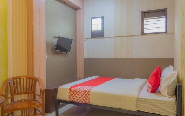 Pelangi Guest House by OYO Rooms