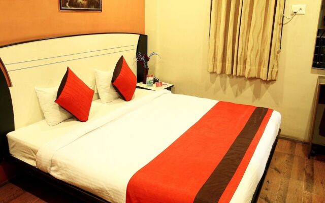 OYO 759 Hotel Rock Star