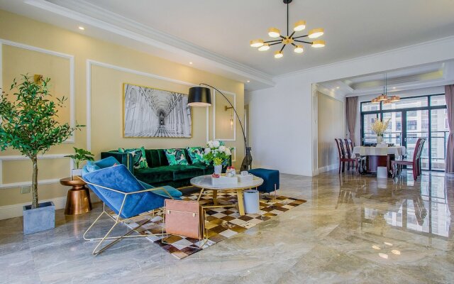 Locals Boutique Apartment Huafa Plaza 12