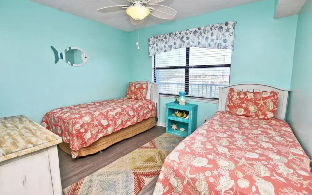 Seascape 102 by Youngs Suncoast