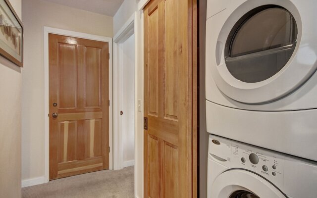 1903 Soda Springs I - 2 Br Townhouse