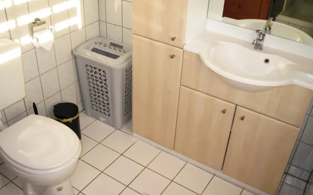 Nice Apartment in Sagard With 2 Bedrooms and Wifi