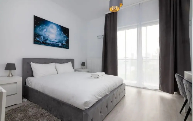Wola Chic Grey Studio