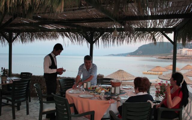 Can Karaburun Hotel