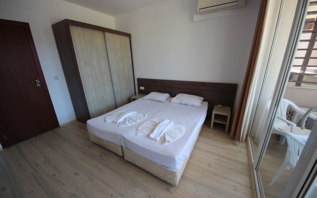 Menada Zornitsa Apartments