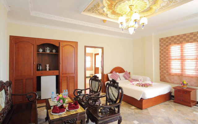 Tran Chau Beach & Resort