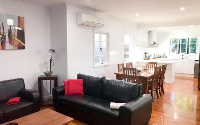 4 bedroom house - Walk to Southbank