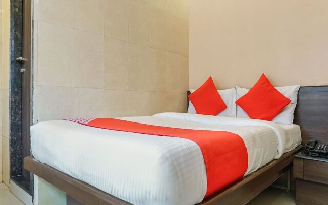 OYO 28109 Regent Hotel