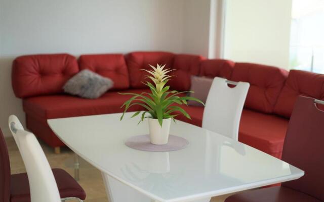 Villa M - Your business & holiday apartment in Sibenik