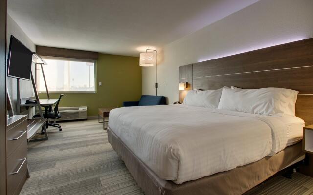 Holiday Inn Express & Suites Wapakoneta by IHG