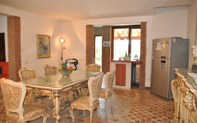 "meridiana Holiday House With Swimming Pool"