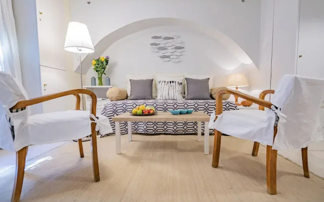 Lo Squero 1 The Secret Courtyard