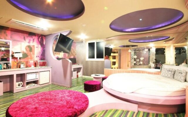 J Boutique Hotel Mg Stay