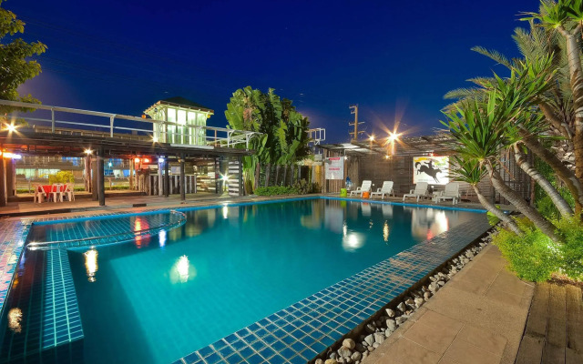 Season Palace Huahin Hotel