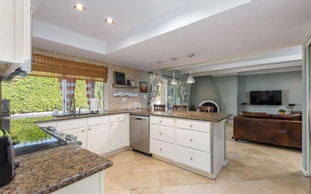 Casa Del Mar 4 Bedroom Home by RedAwning