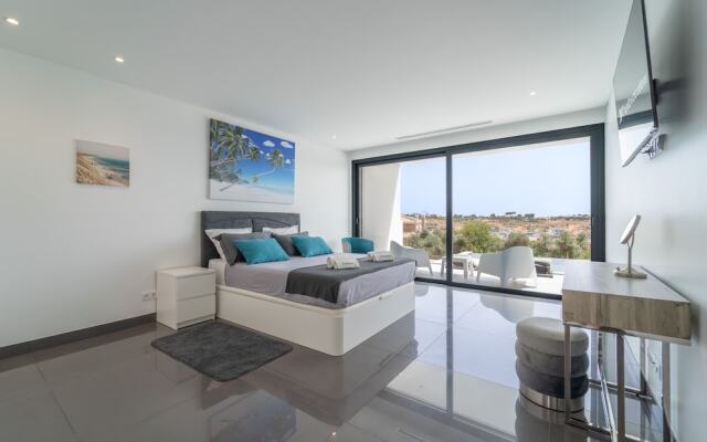 Villa das Amendoeiras