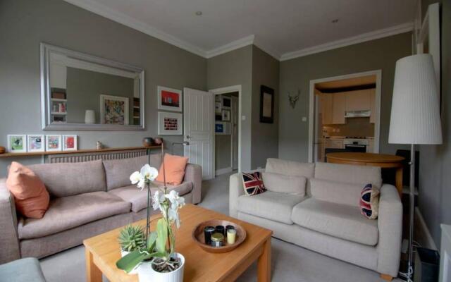 Wonderful 2 Bedroom in Quiet Area near Camden Square