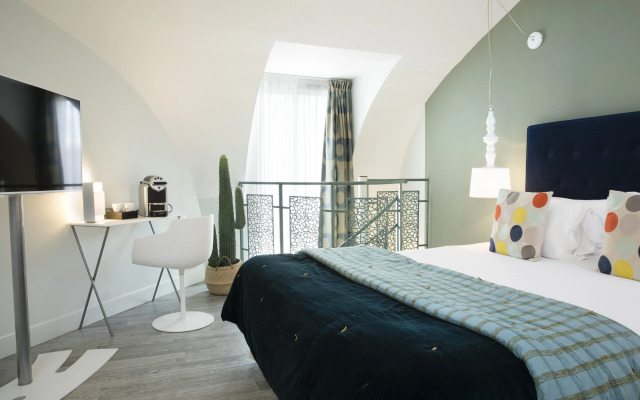 Отель Marais Home