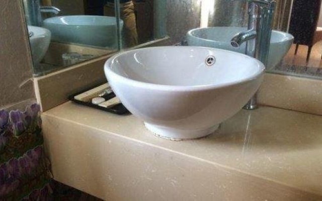 Xiangyang Zhong Ding Hotel – Bathroom – Xiangyang