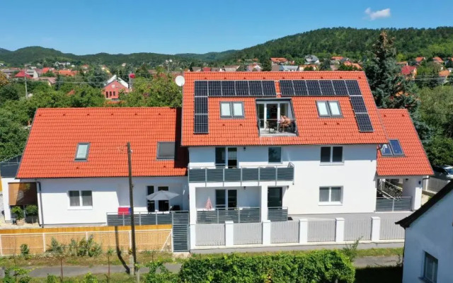 U8 apartmanház