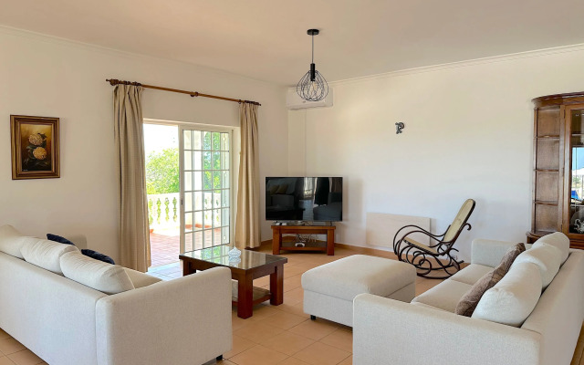 BnB Homes Luxurious Villa With 5 Bedrooms Pool