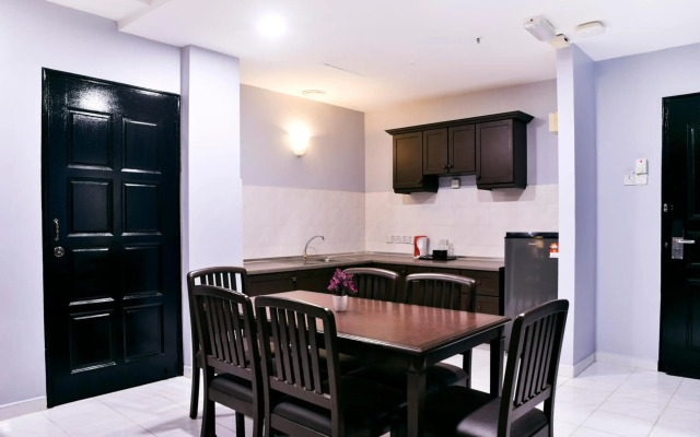 Leisure Cove Hotel & Apartments