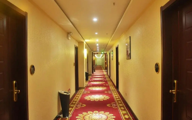 Yufujiang Fashion Business Hotel