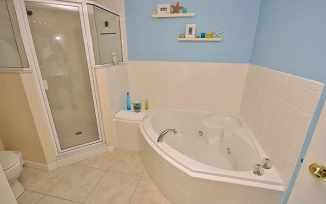 Oceanwalk 7-302 Apartment 2