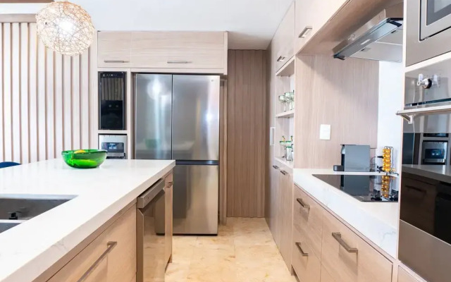 Elements 214 2 Bedroom Condo by RedAwning