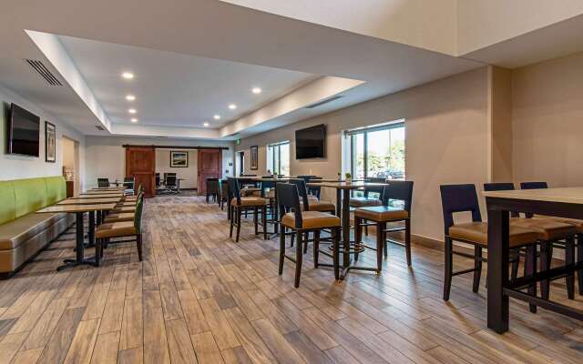 Comfort Suites Grove City - Columbus South