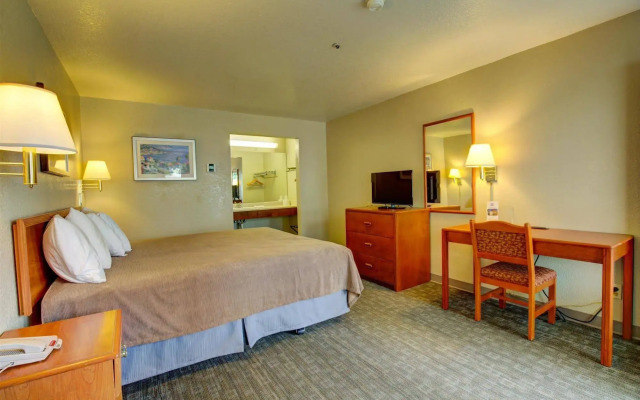 Good Nite Inn Salinas